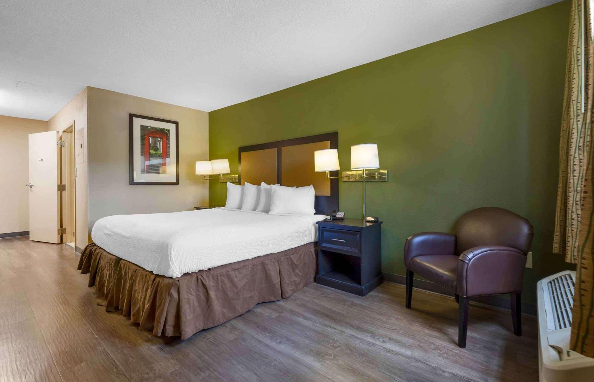 Extended Stay America Select Suites - Columbia - Ft Jackson Exterior foto
